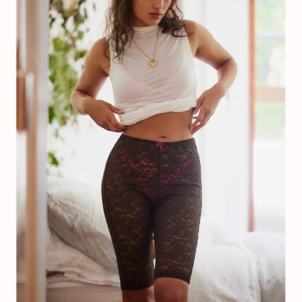 FP Intimatley Past Midnight Brown Pink Bow Lace Capri Pant Tights Med M Medium
